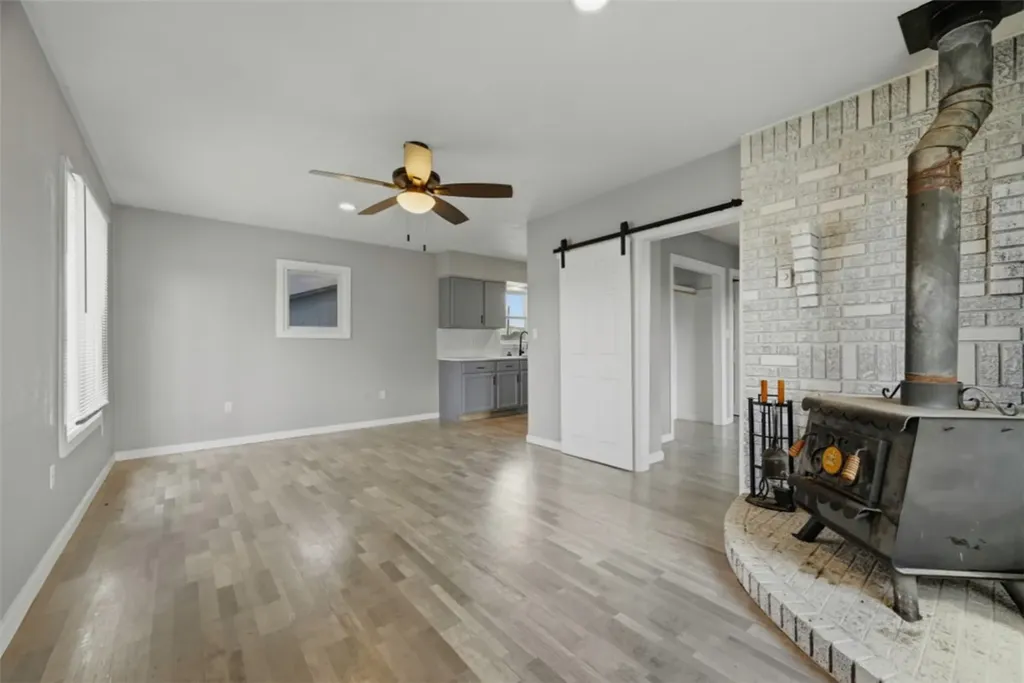 232 N 8th (allen) Street Columbus MT 59019