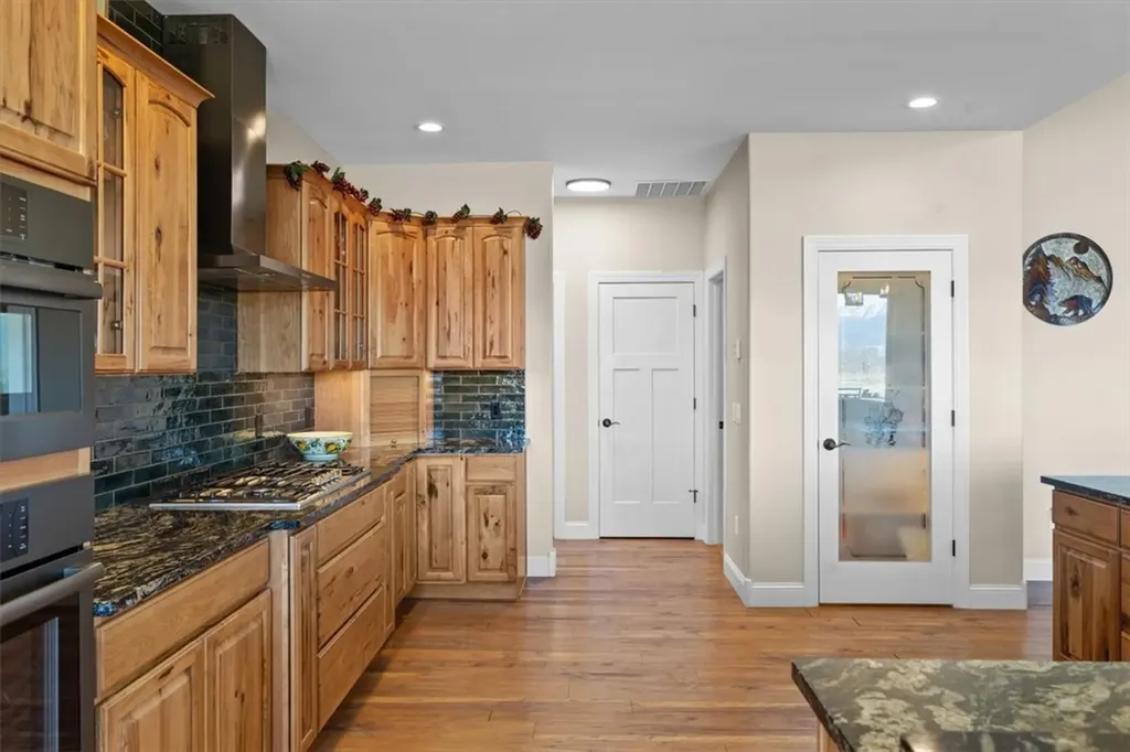 52 Horseshoe Trail Roberts MT 59070