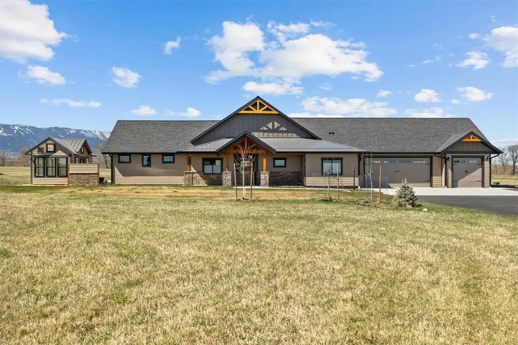 52 Horseshoe Trail Roberts MT 59070