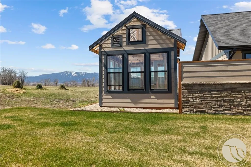 52 Horseshoe Trail Roberts MT 59070