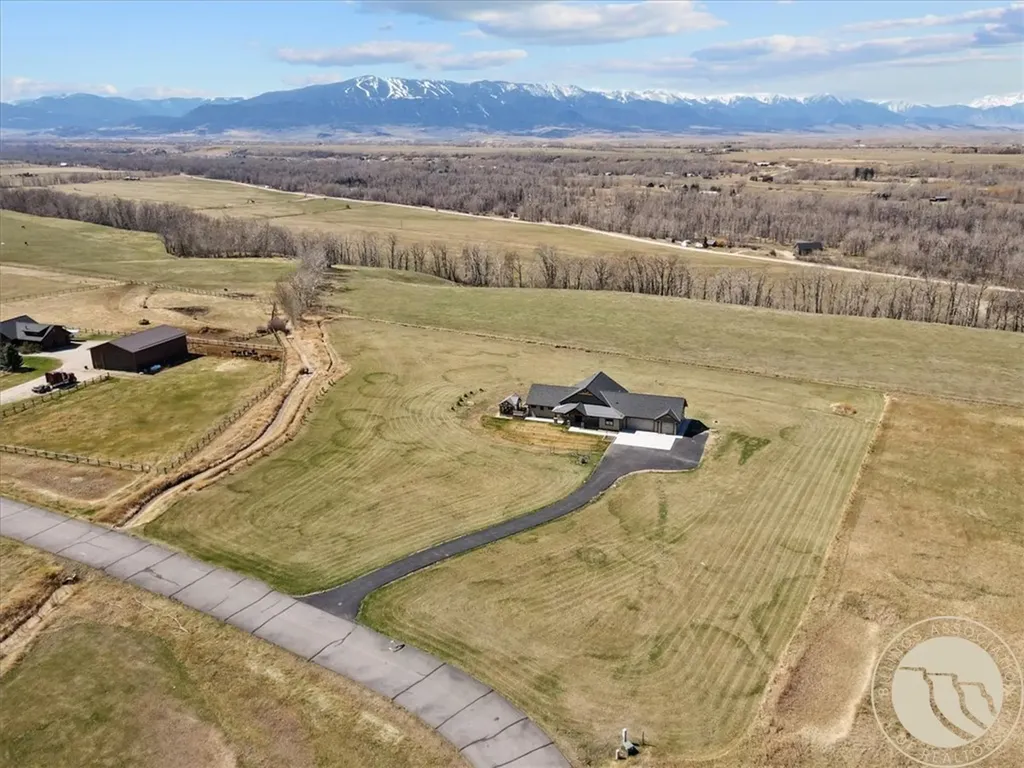 52 Horseshoe Trail Roberts MT 59070
