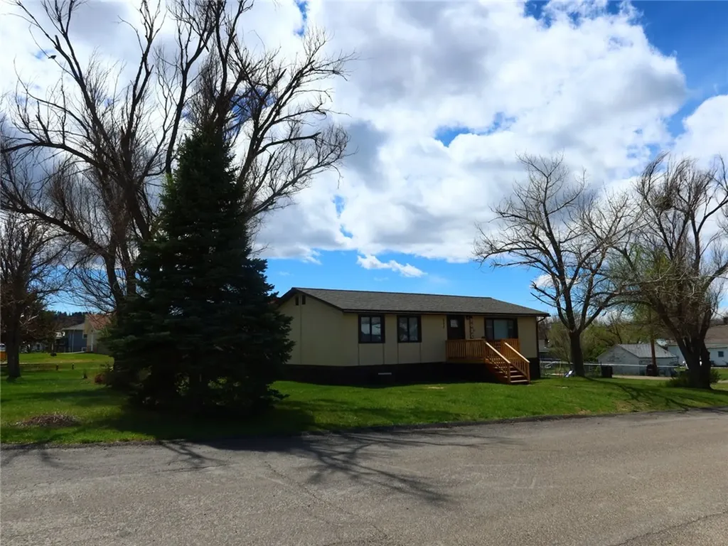 623 3rd Street E Roundup MT 59072