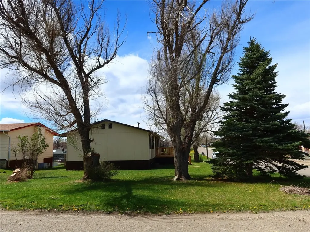 623 3rd Street E Roundup MT 59072