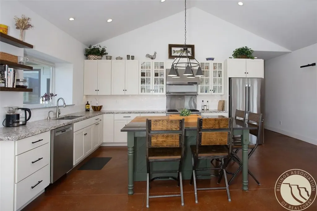 7 Meadowlark Circle Roberts MT 59070