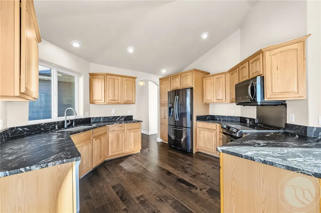 6835 Eagle Bend Boulevard Shepherd MT 59079