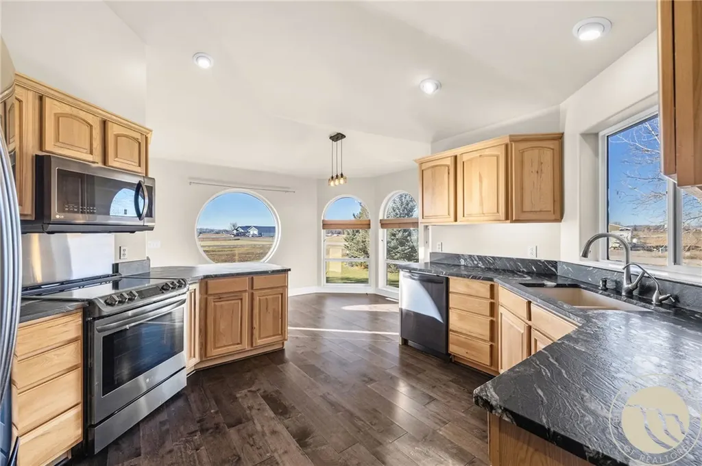 6835 Eagle Bend Boulevard Shepherd MT 59079