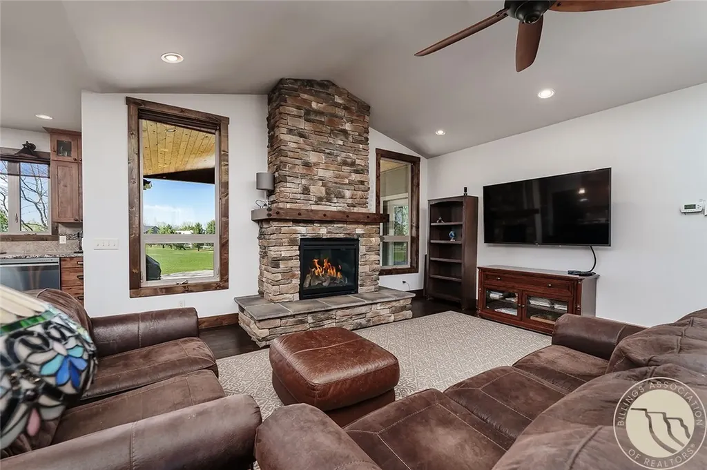 2614 Shadow Wood Trail Laurel MT 59044