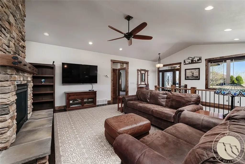 2614 Shadow Wood Trail Laurel MT 59044
