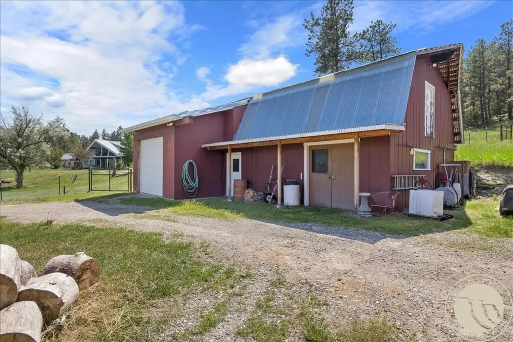 369 Border Trail Shepherd MT 59072