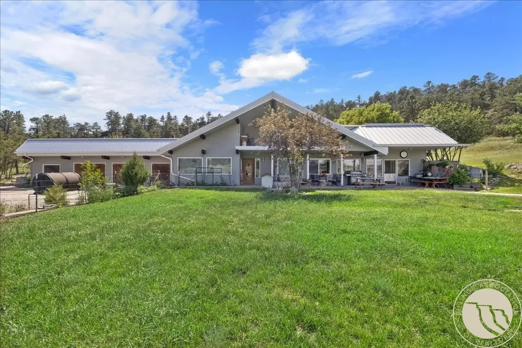 369 Border Trail Shepherd MT 59072