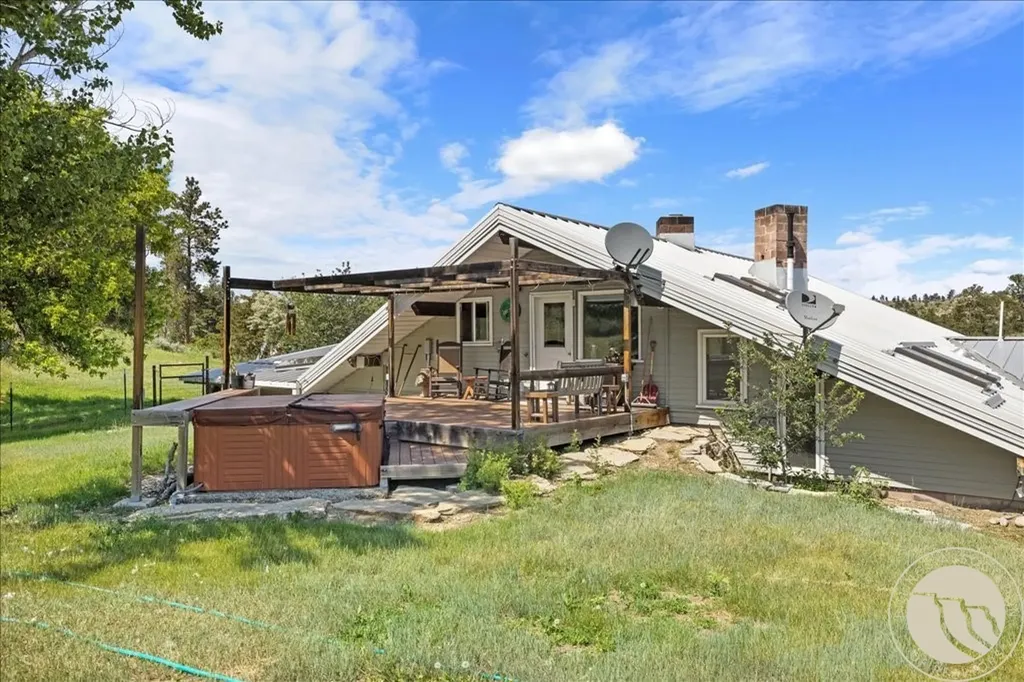 369 Border Trail Shepherd MT 59072