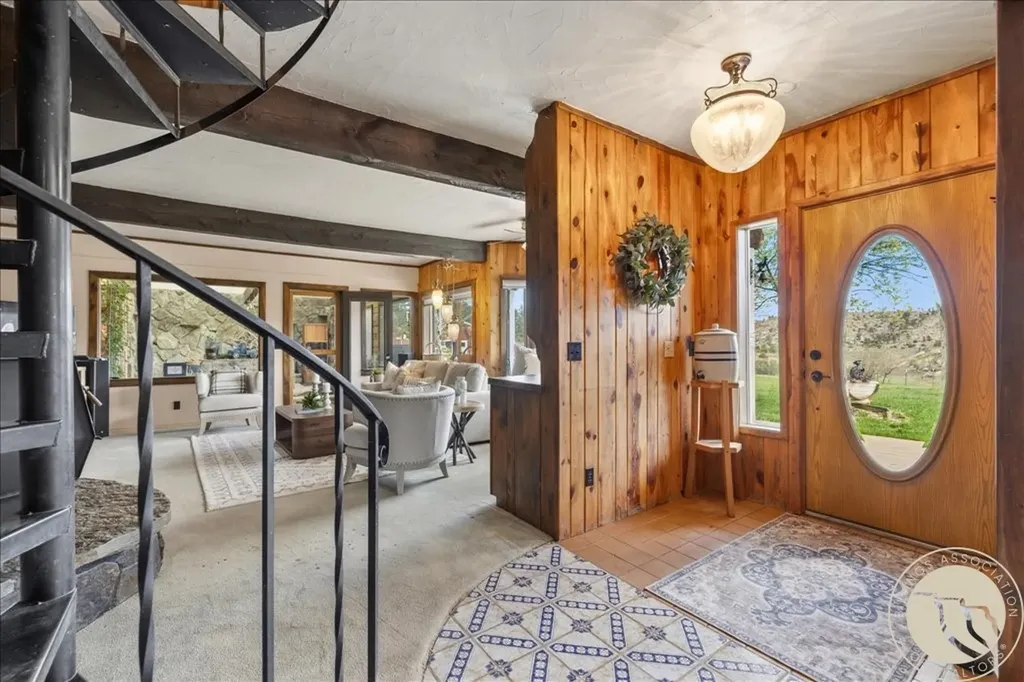 369 Border Trail Shepherd MT 59072