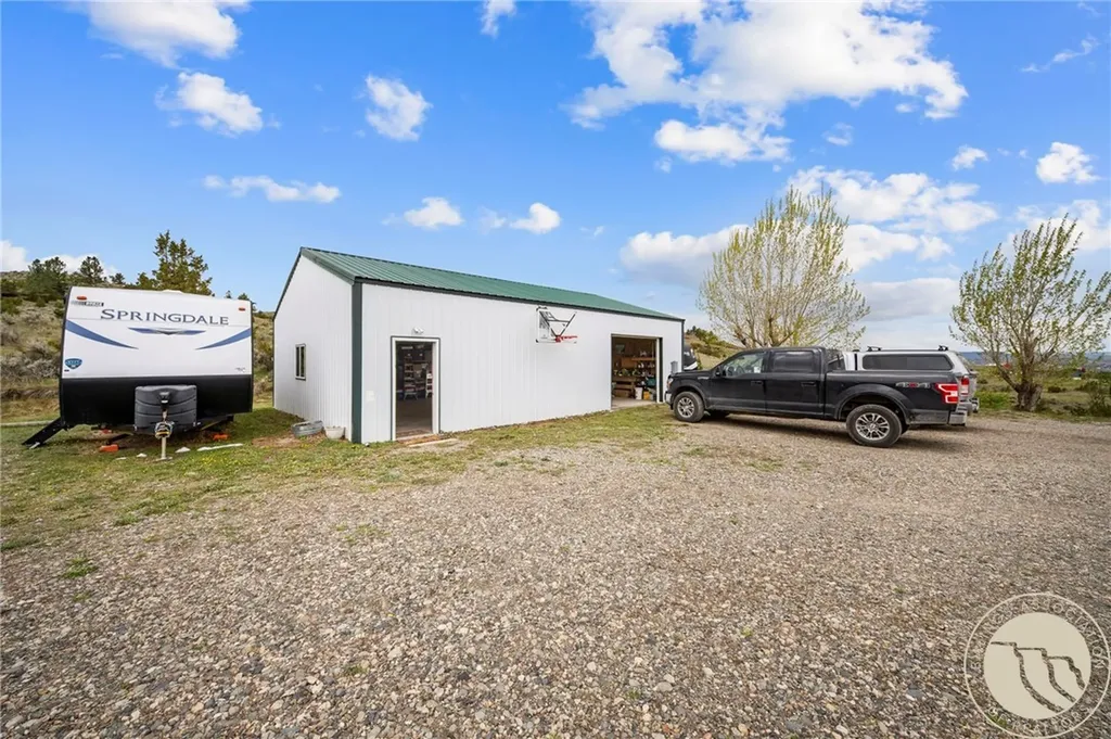 6830 Shooters Bluff Trail Huntley MT 59037