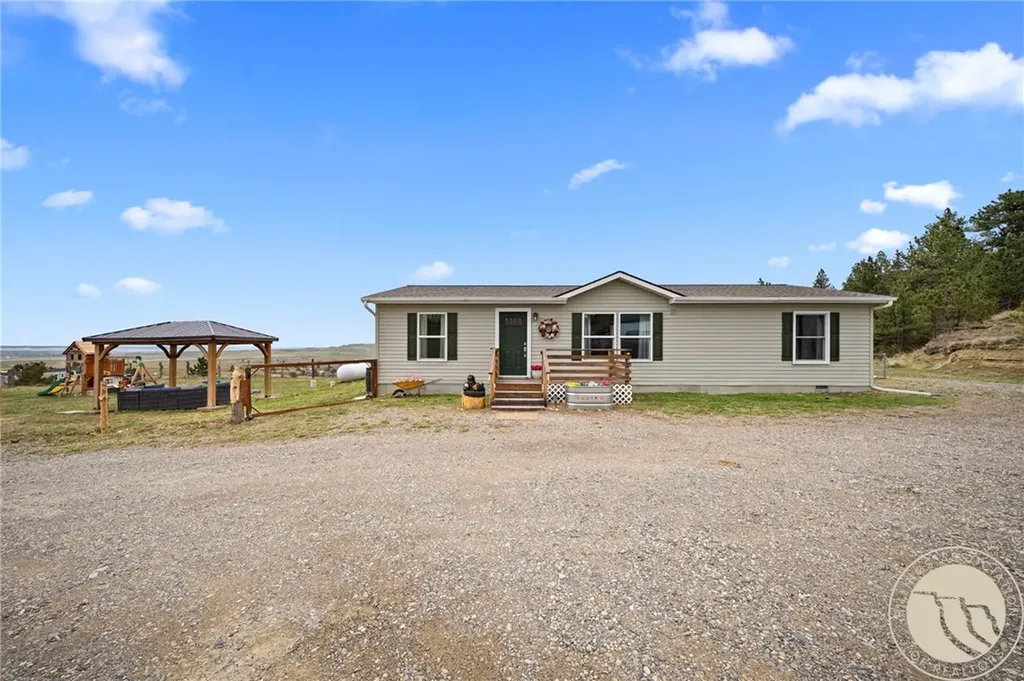 6830 Shooters Bluff Trail Huntley MT 59037
