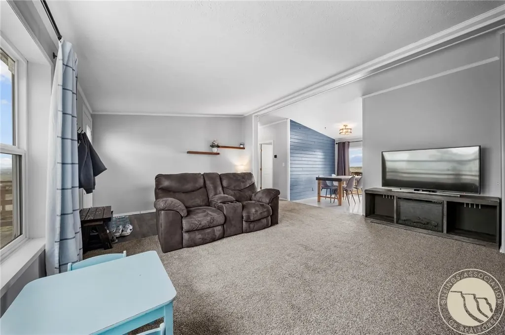 6830 Shooters Bluff Trail Huntley MT 59037