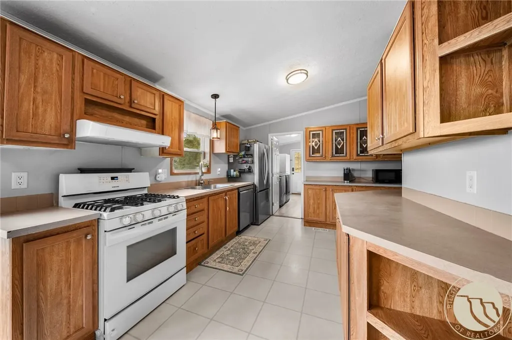 6830 Shooters Bluff Trail Huntley MT 59037
