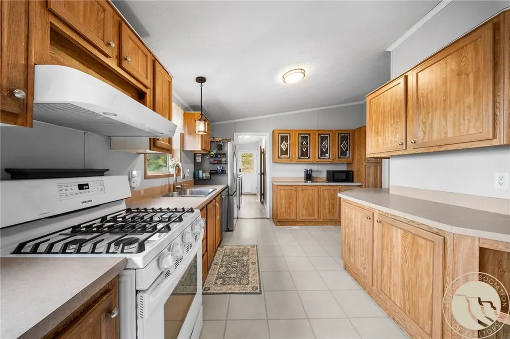 6830 Shooters Bluff Trail Huntley MT 59037