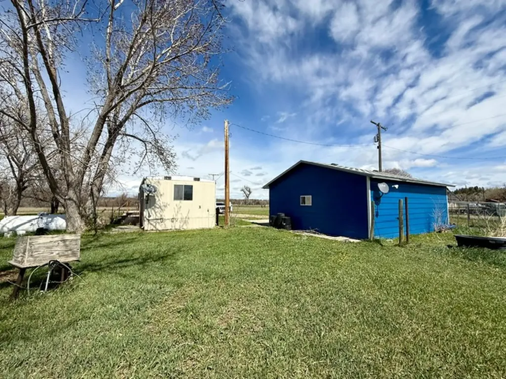 8 1st Avenue, Musselshell Other MT 59059