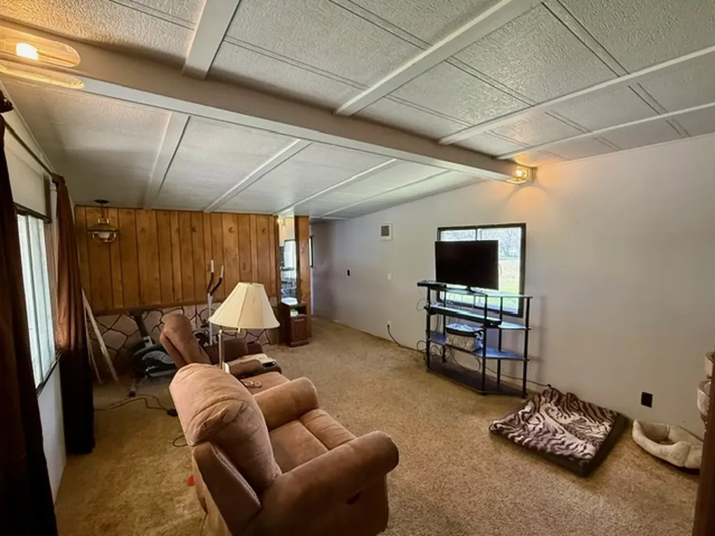8 1st Avenue, Musselshell Other MT 59059