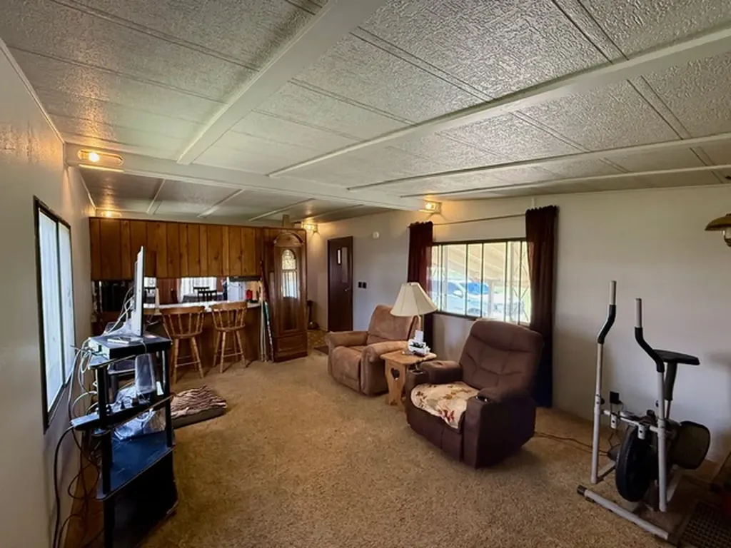 8 1st Avenue, Musselshell Other MT 59059