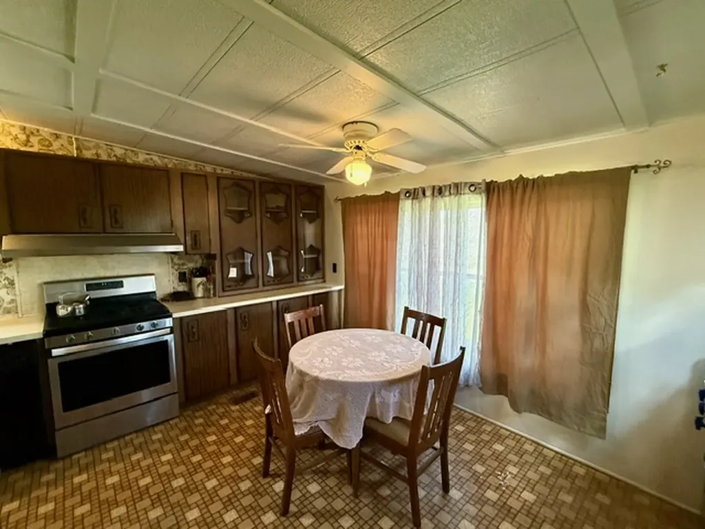 8 1st Avenue, Musselshell Other MT 59059