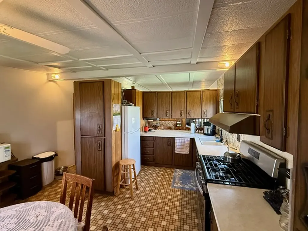 8 1st Avenue, Musselshell Other MT 59059