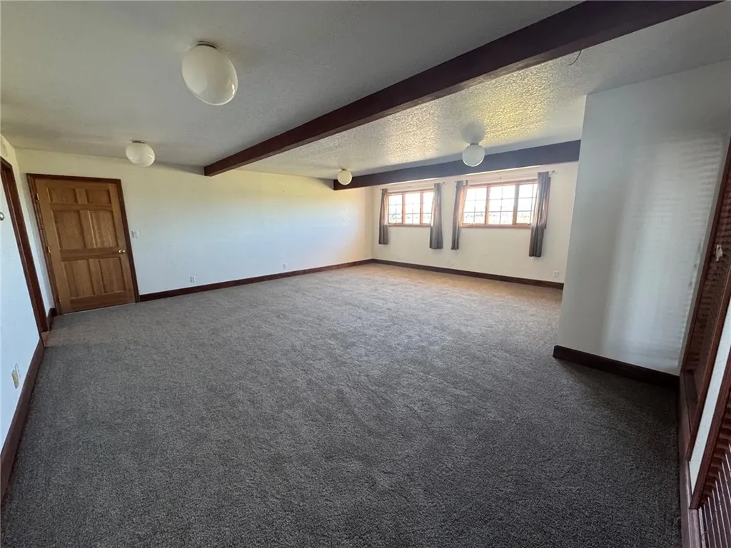 527 W D Road Huntley MT 59037