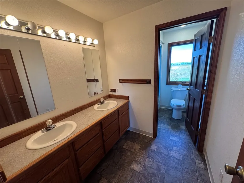 527 W D Road Huntley MT 59037