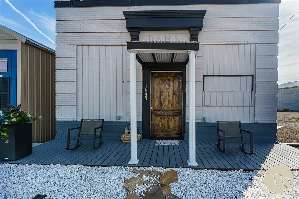 16503 Iowa Avenue Broadview MT 59015
