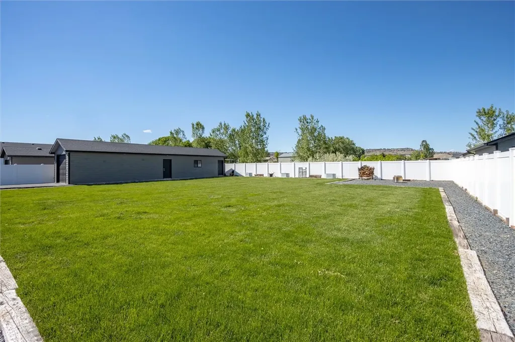 7 Autumn Road Park City MT 59063