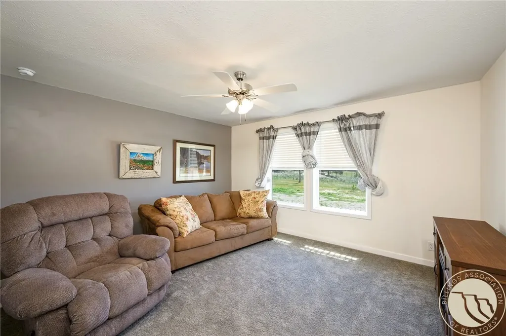 4 N Moonlight Drive Roundup MT 59072