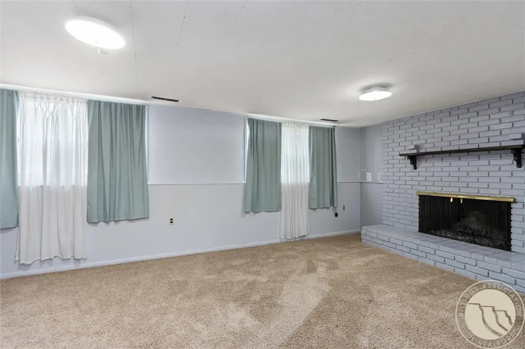 2112 Hoover Avenue Billings MT 59102