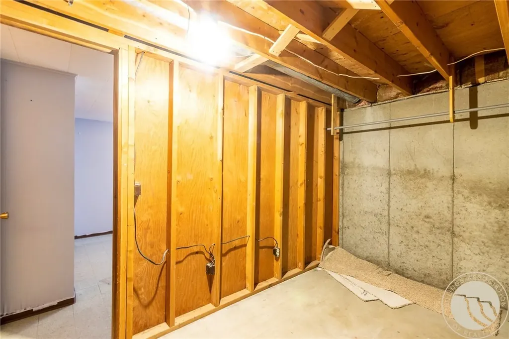 2112 Hoover Avenue Billings MT 59102
