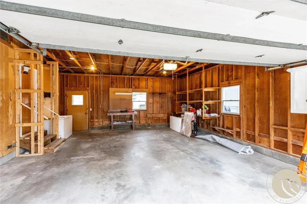 2112 Hoover Avenue Billings MT 59102
