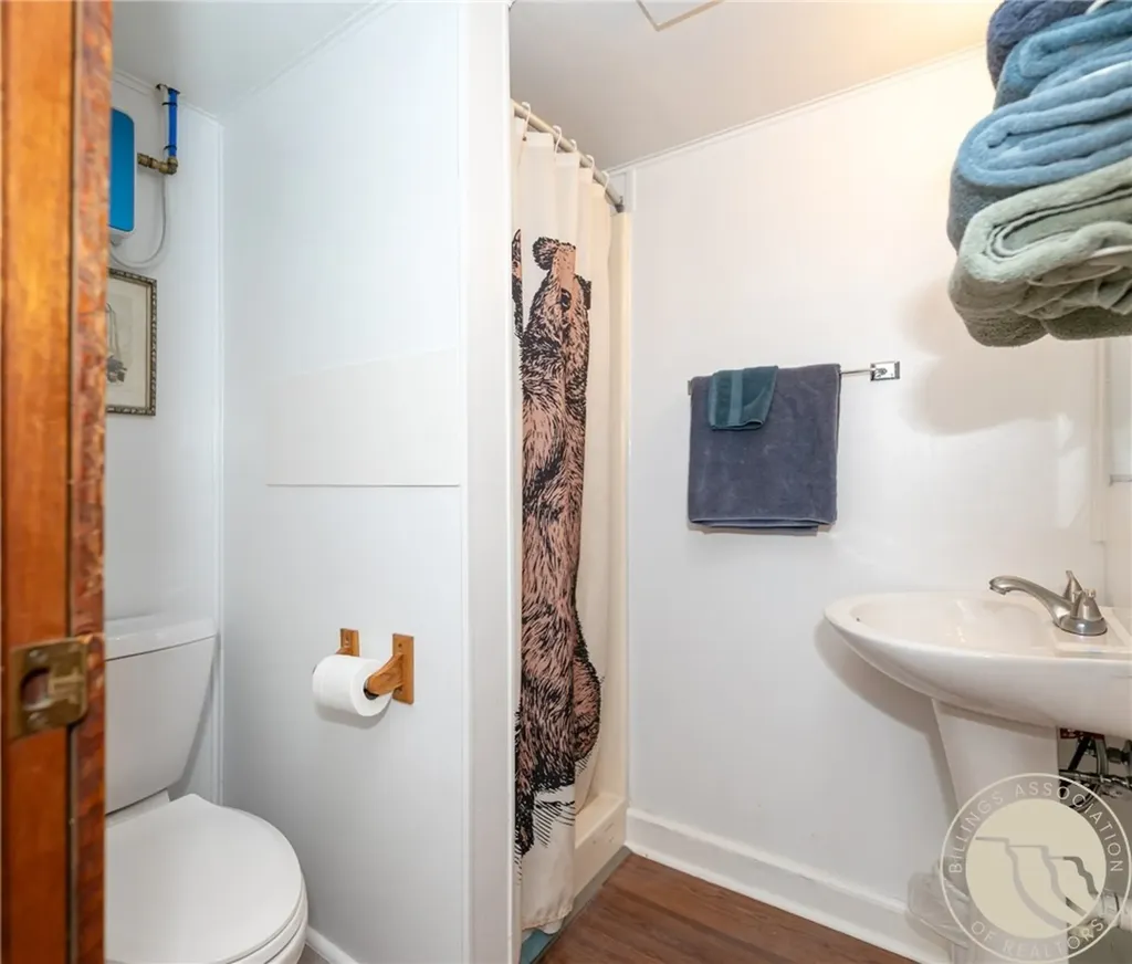 44 W Pike Avenue Columbus MT 59019