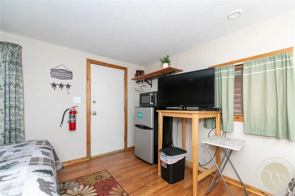 44 W Pike Avenue Columbus MT 59019