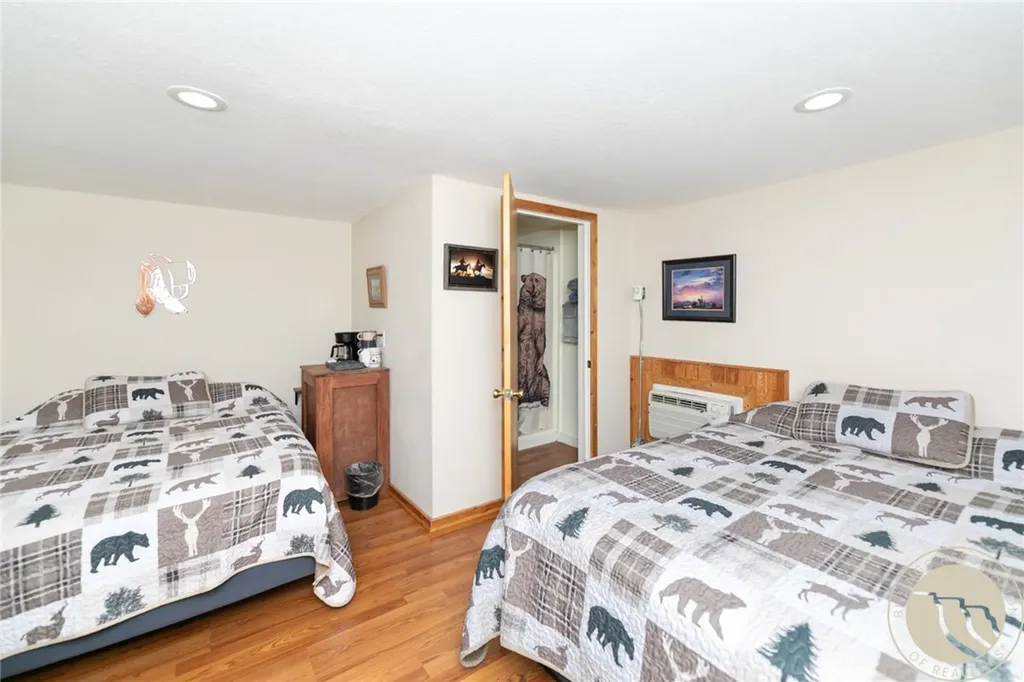44 W Pike Avenue Columbus MT 59019