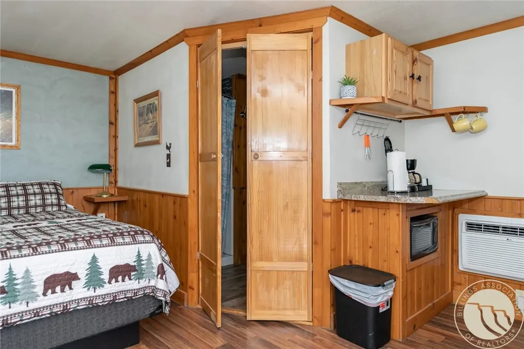 44 W Pike Avenue Columbus MT 59019