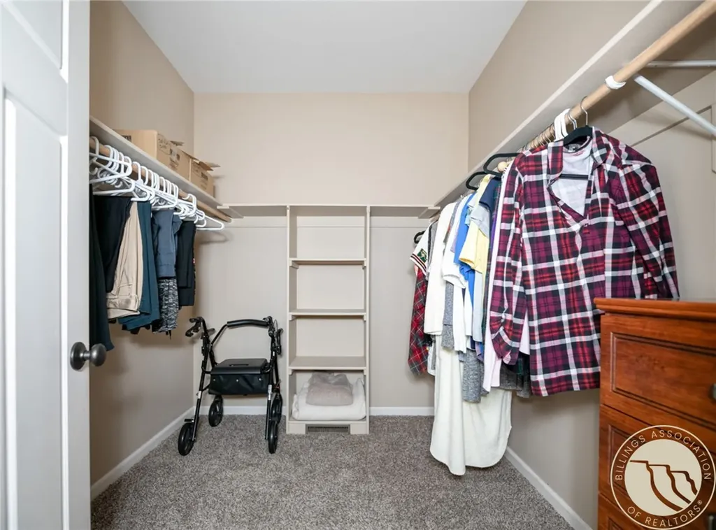 44 W Pike Avenue Columbus MT 59019