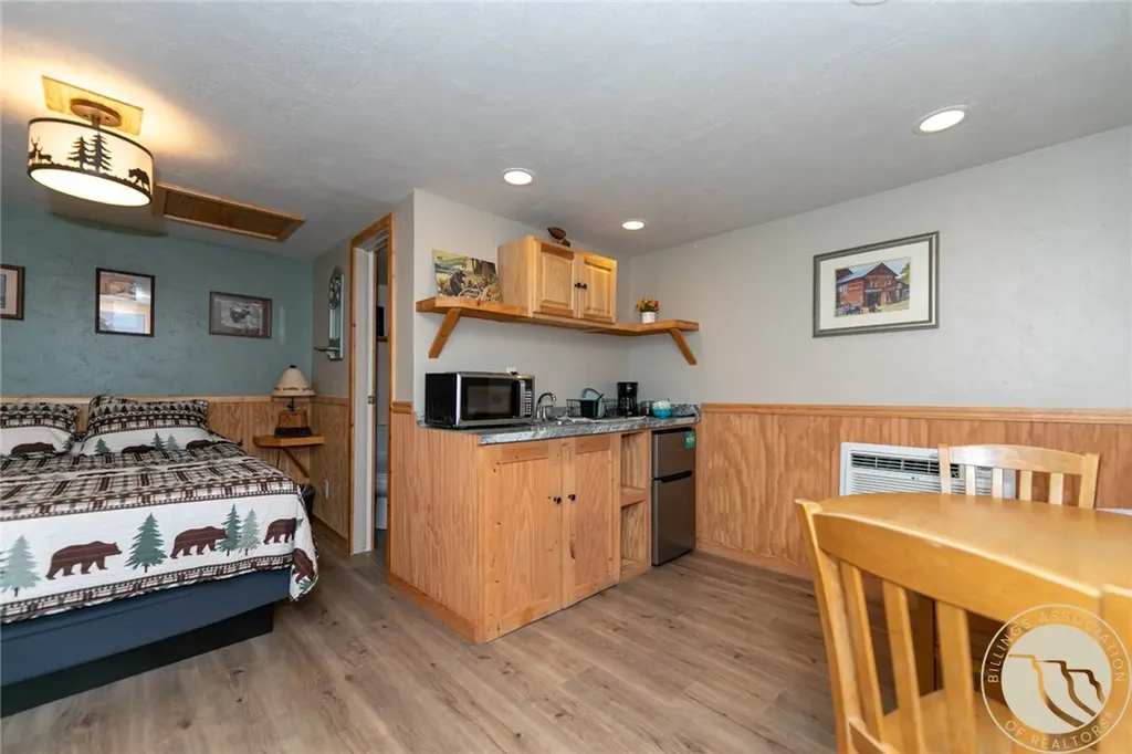 44 W Pike Avenue Columbus MT 59019