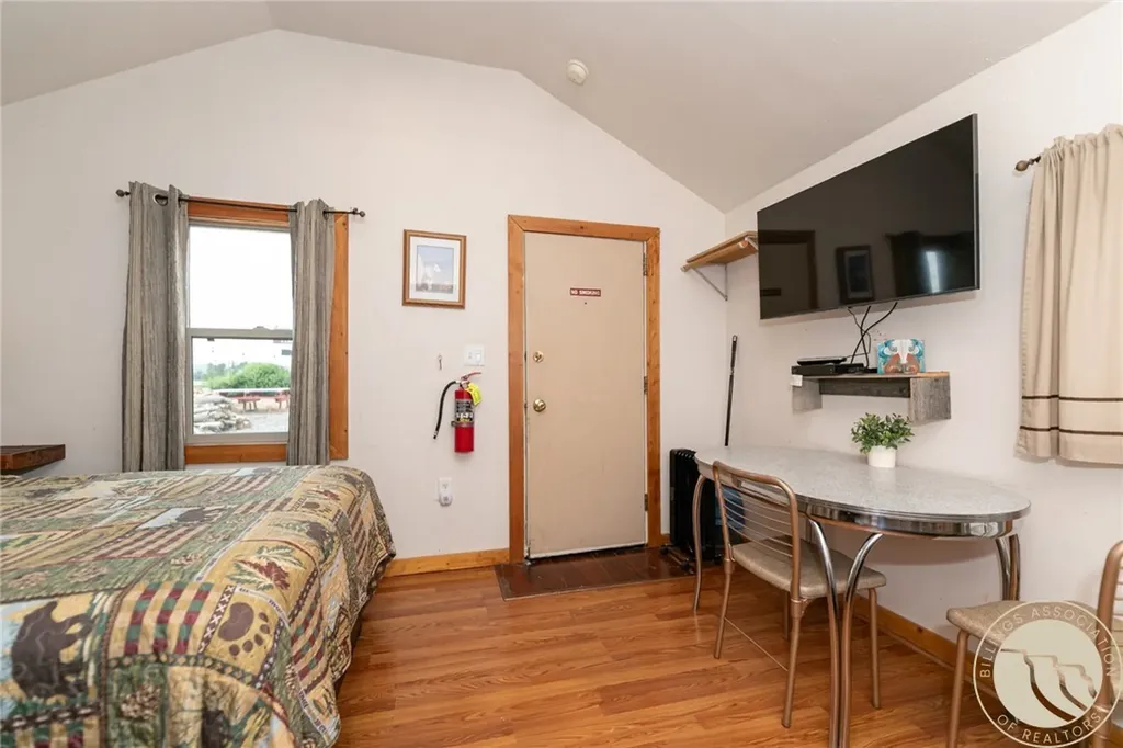 44 W Pike Avenue Columbus MT 59019