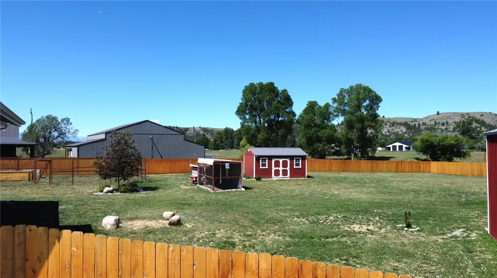 8 Culbertson Lane Columbus MT 59019