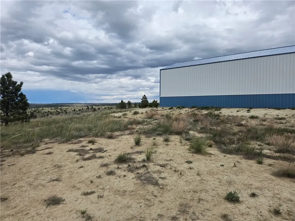 17 Grassland Way Roundup MT 59072