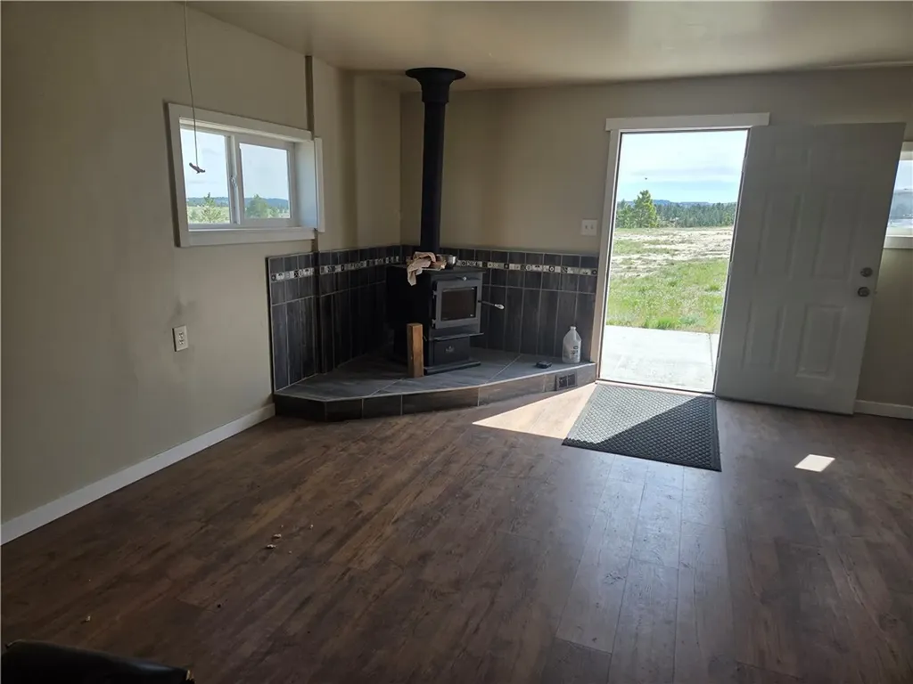 17 Grassland Way Roundup MT 59072