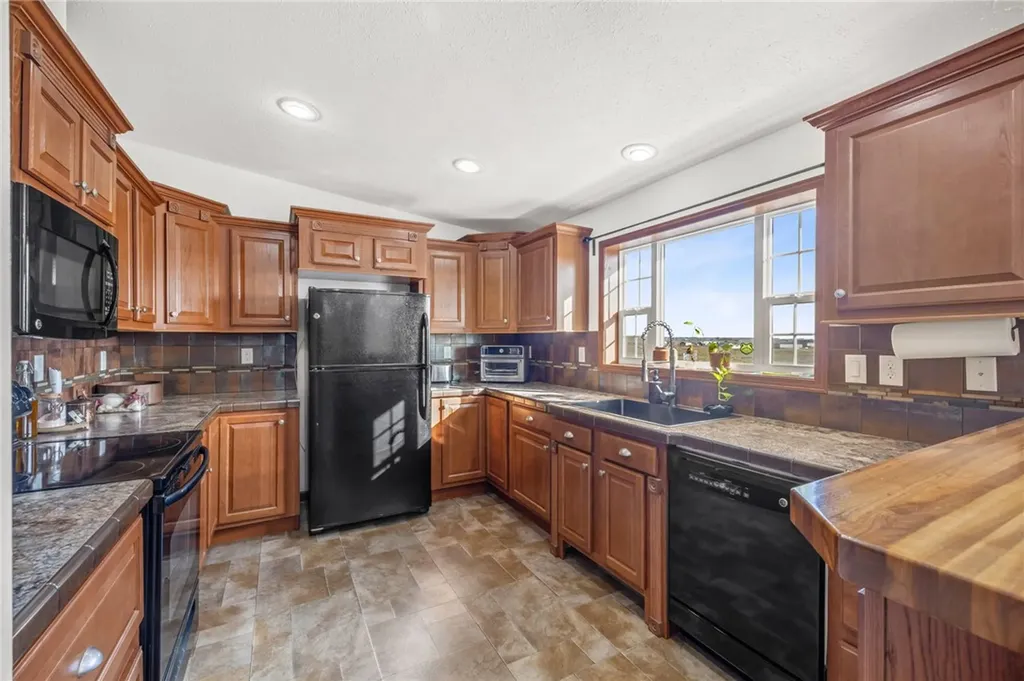 7684 12 Mile Road Shepherd MT 59079