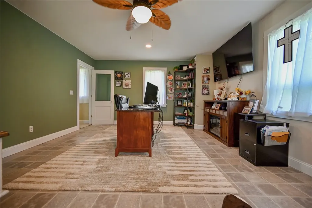 7543 Us Highway 212 Roberts MT 59070