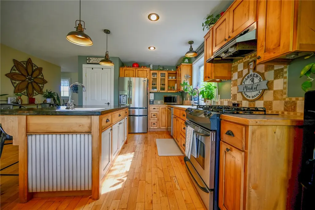 7543 Us Highway 212 Roberts MT 59070