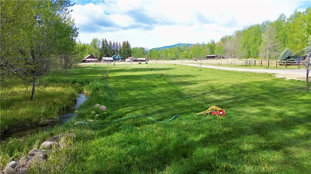 7543 Us Highway 212 Roberts MT 59070