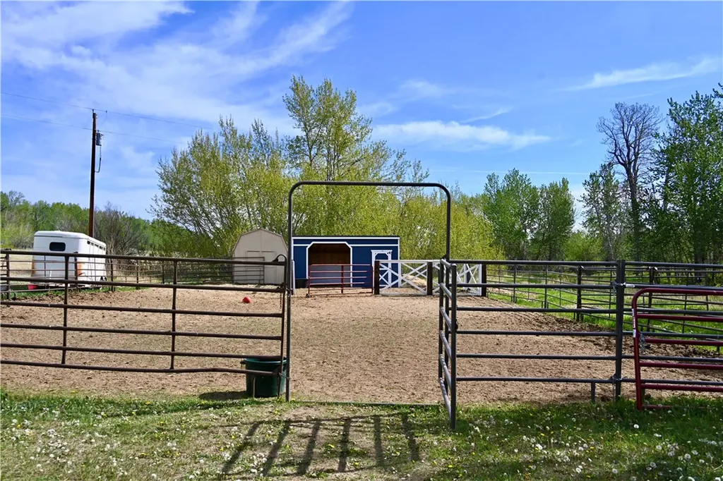 7543 Us Highway 212 Roberts MT 59070