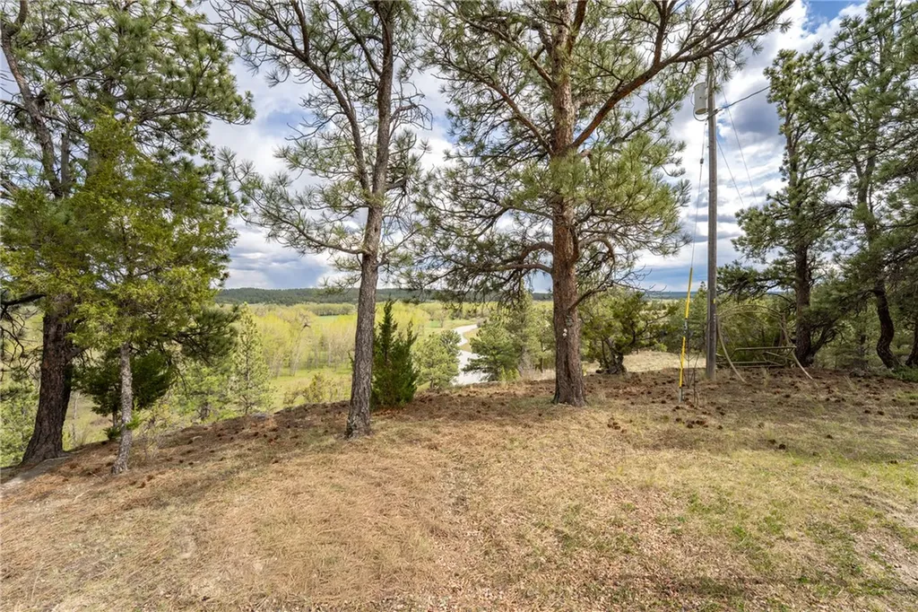 322 Bundy Road Lavina MT 59046